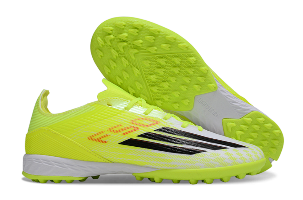 Adidas F50 ultraleggere con tacchetti TF