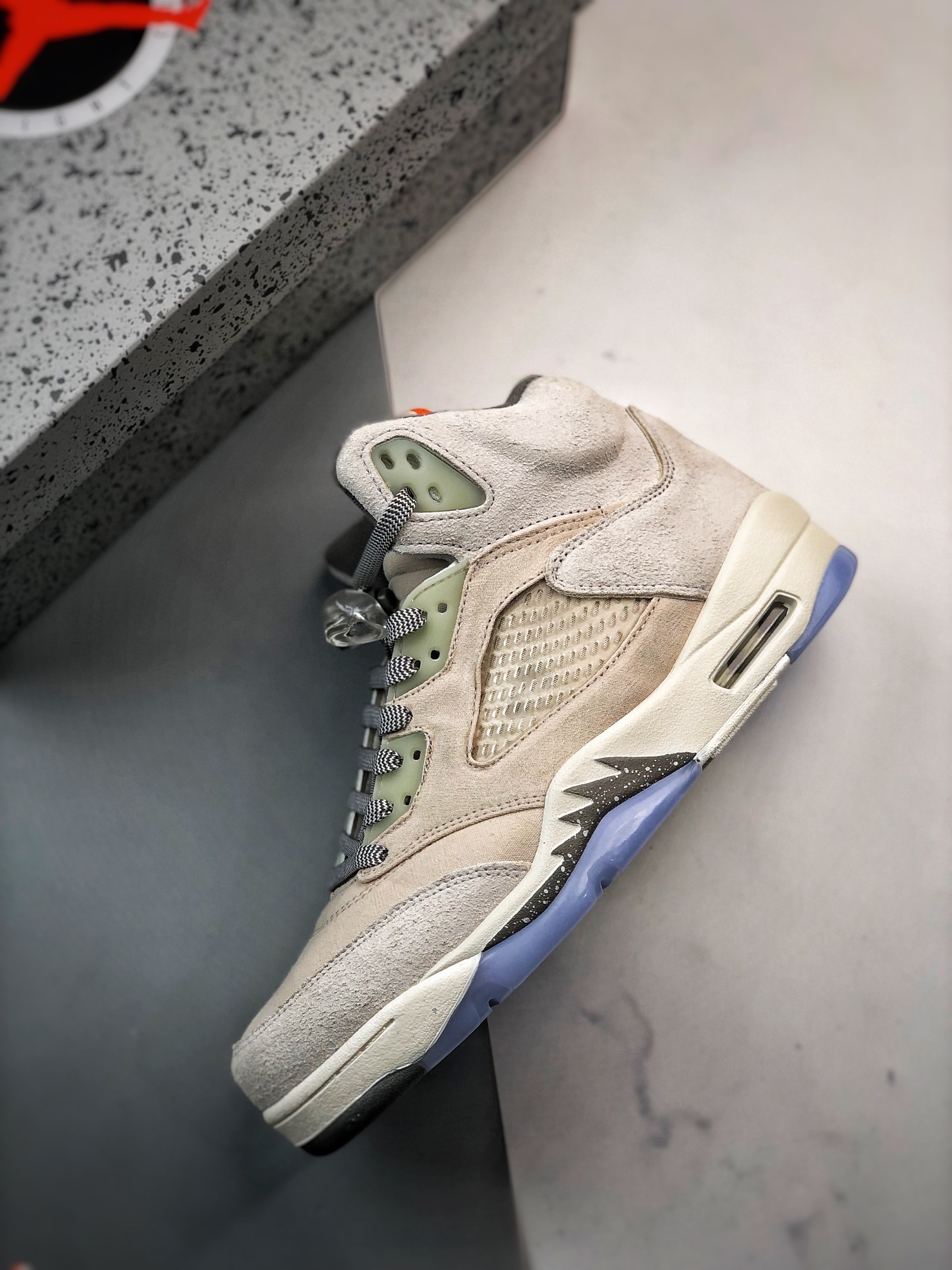 Air Jordan 5 SE "Craft" - immagine 2