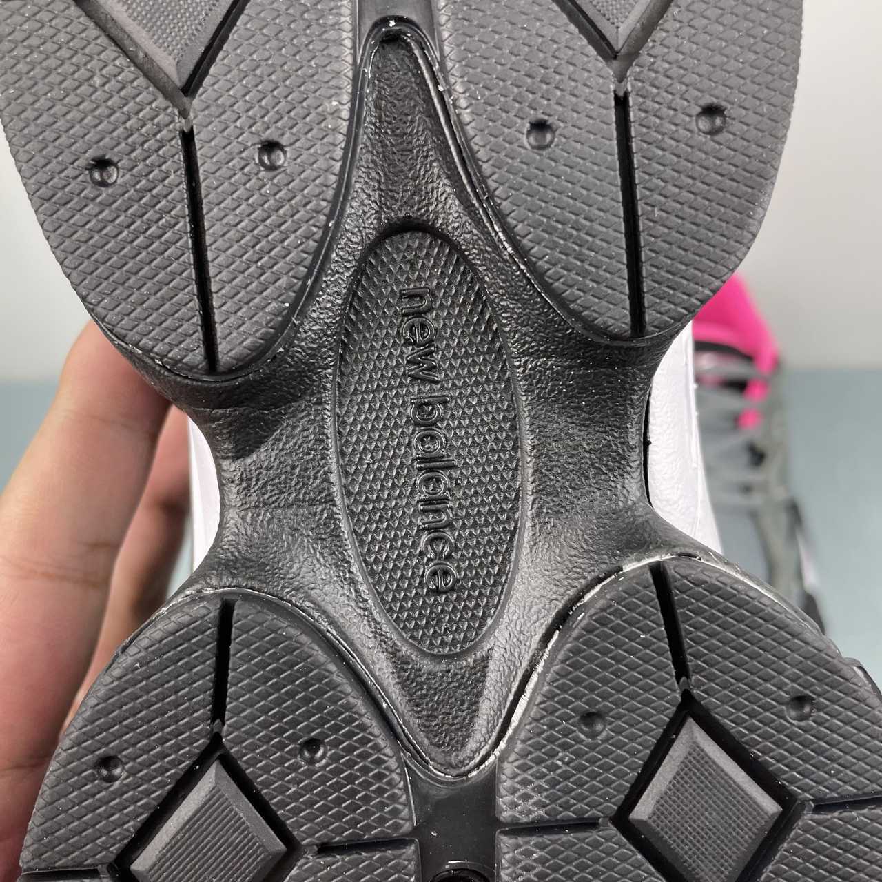 NB9060 U9060CKY - immagine 9