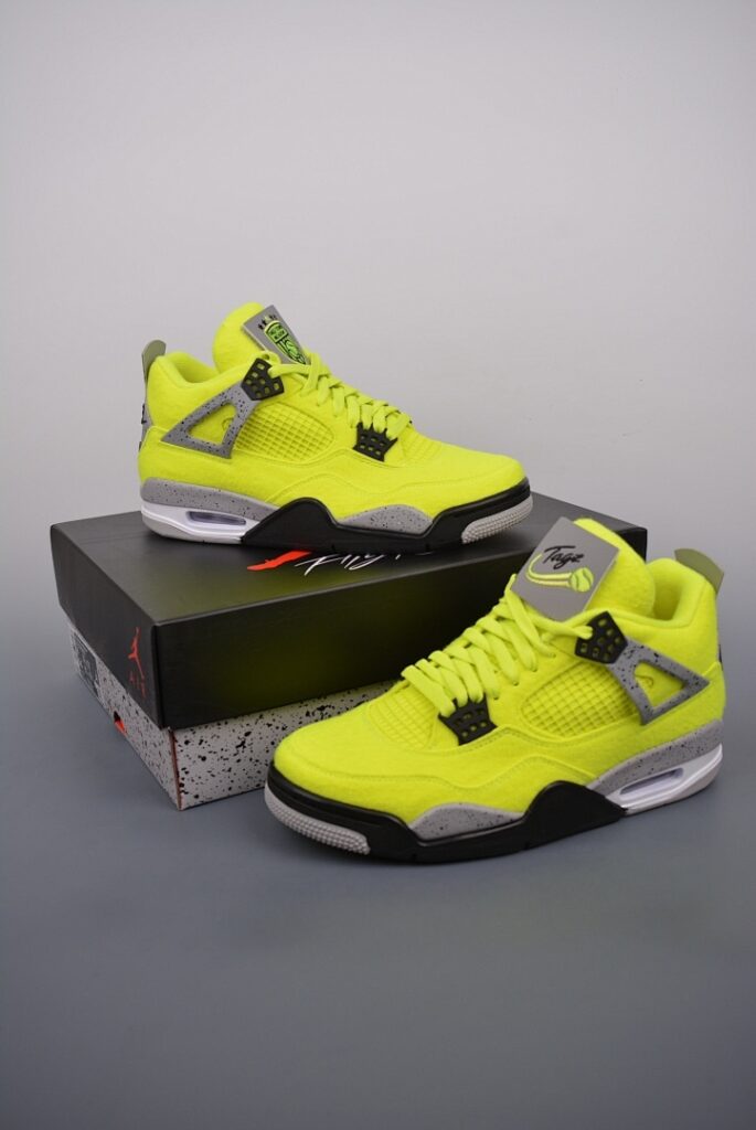 Air Jordan 4