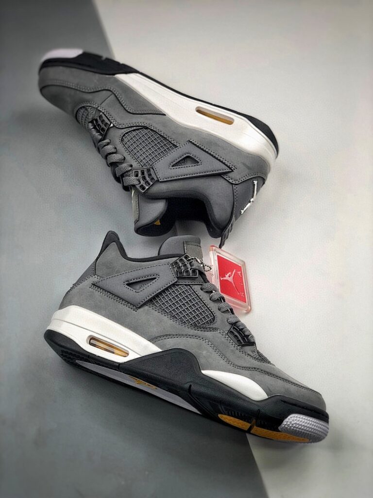Air Jordan 4