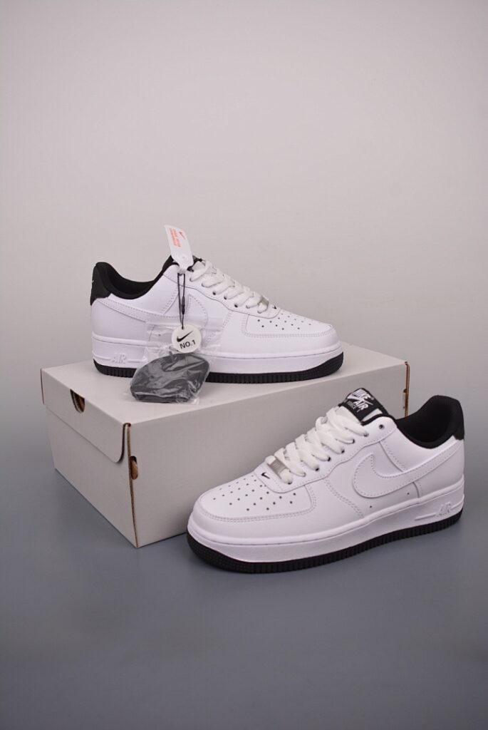 Nike Air Force 1 Low