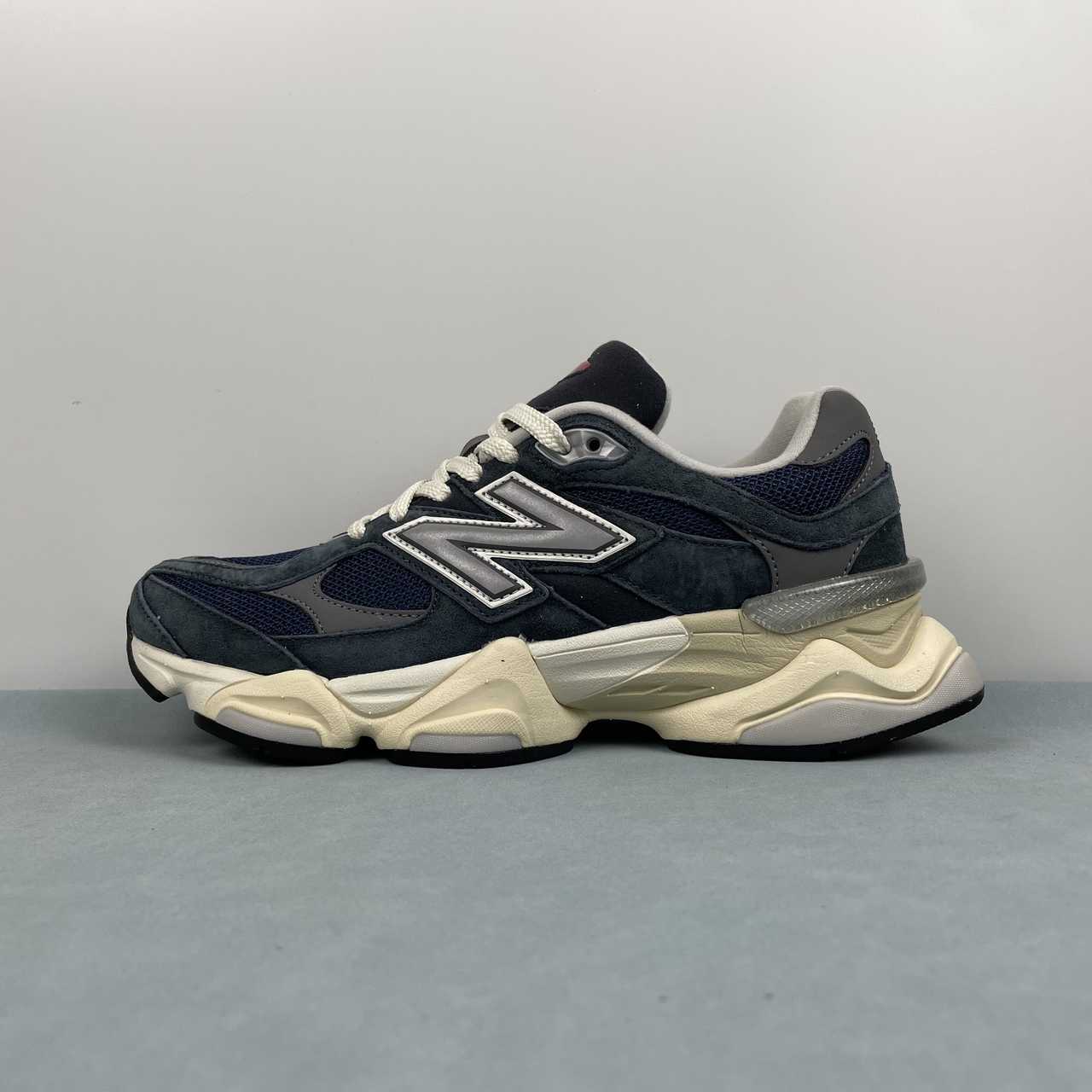 NB9060 U9060ECB - immagine 14