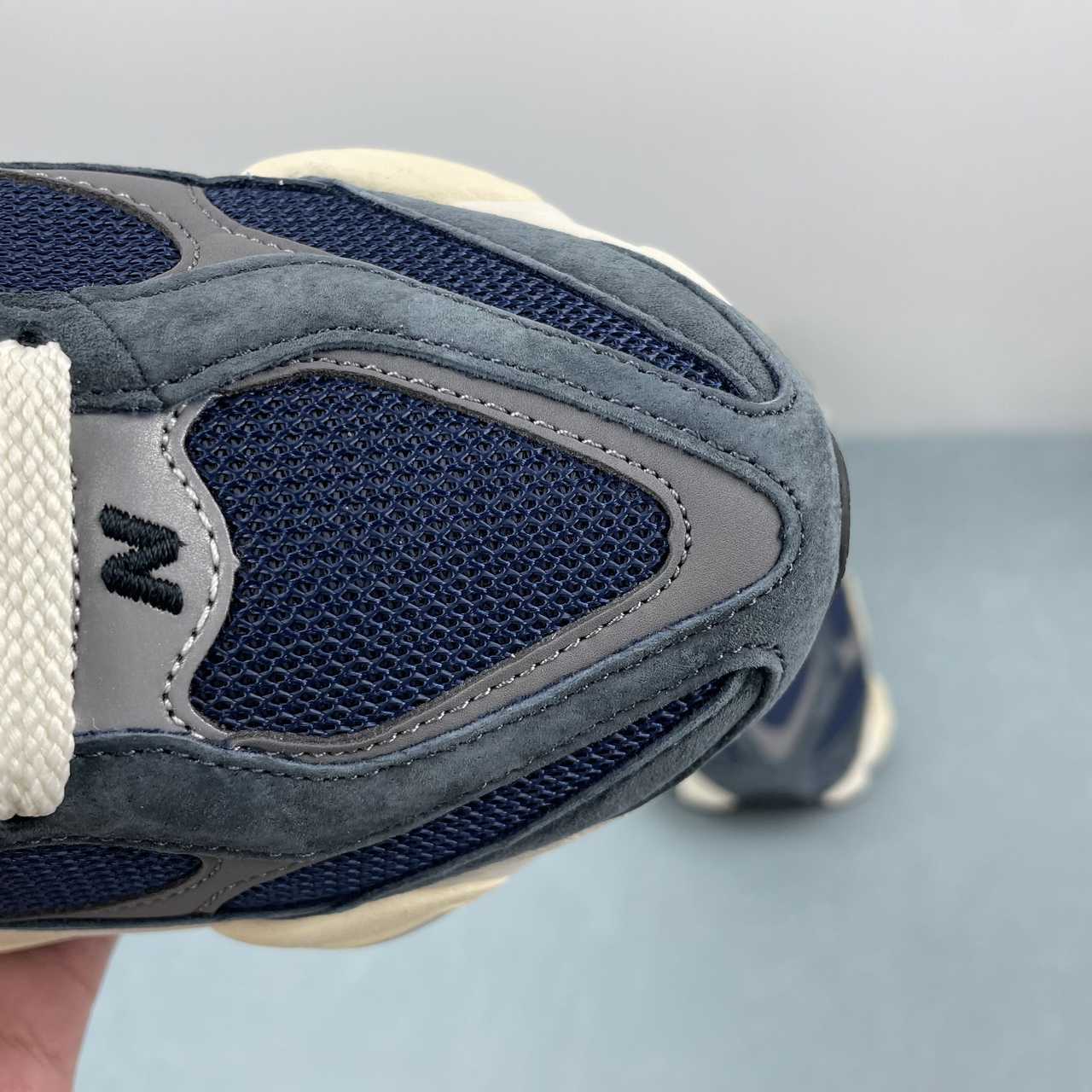 NB9060 U9060ECB - immagine 9