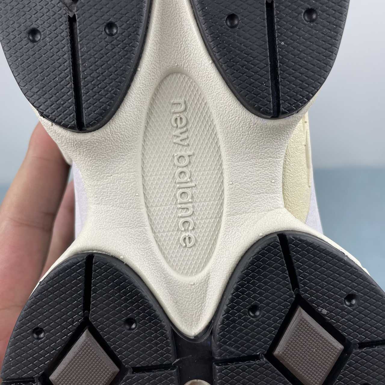 NB9060 U9060BRN - immagine 9