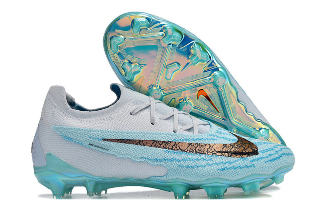 Nike Phantom GX impermeabili con suola in maglia integrale