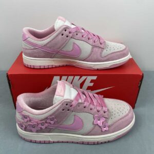 Nike Dunk Low SE "Florette"