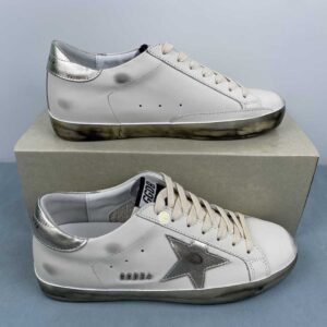 Golden Goose G36WS602.A1 White & Light gold metallic font