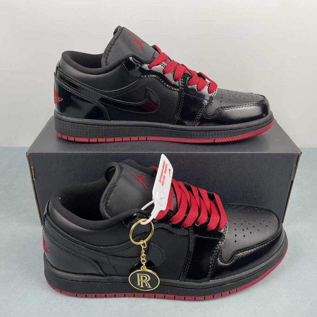 NIKE AIR JORDAN 1 LOW  553558-606